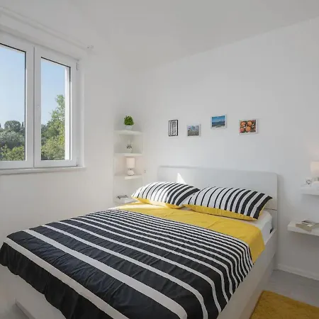 Dolce Apartment *